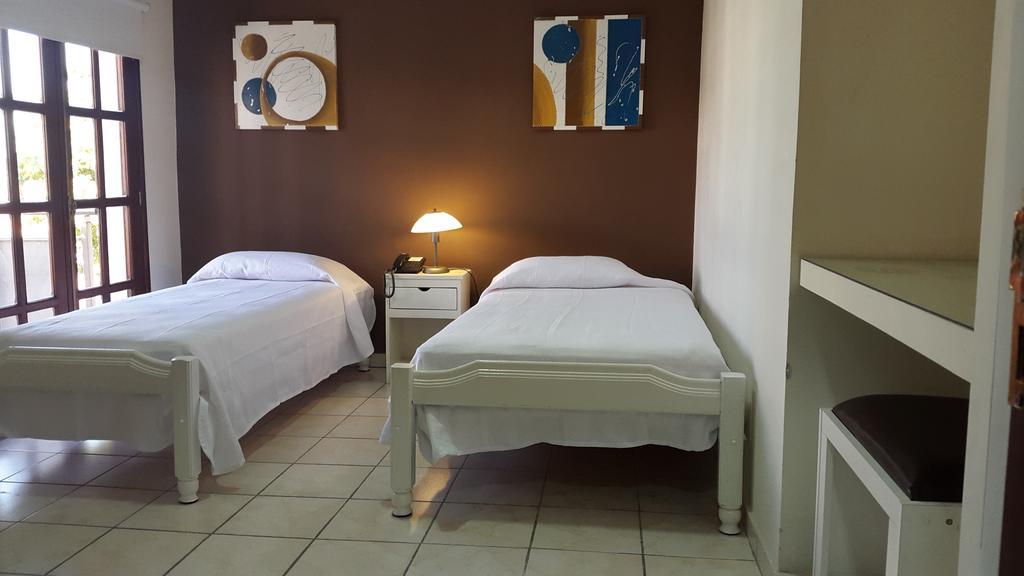 Hotel Boutique Santiago 圣地亚哥-德尔埃斯特罗 客房 照片