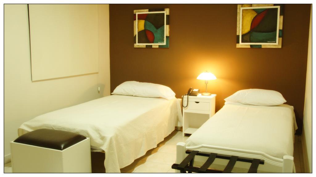 Hotel Boutique Santiago 圣地亚哥-德尔埃斯特罗 客房 照片